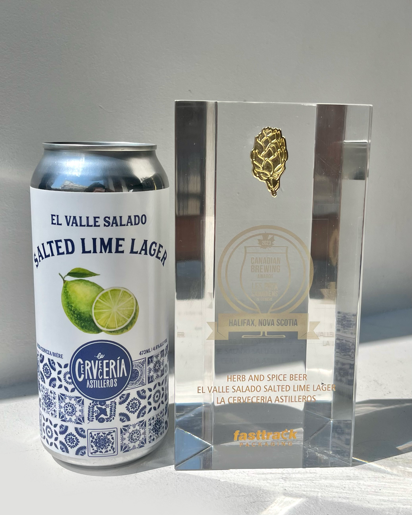 Can of El Valle Salado Salted Lime Lager with a clear award on a white surface